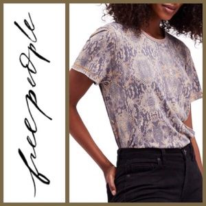 Free people snake print tee 🐍